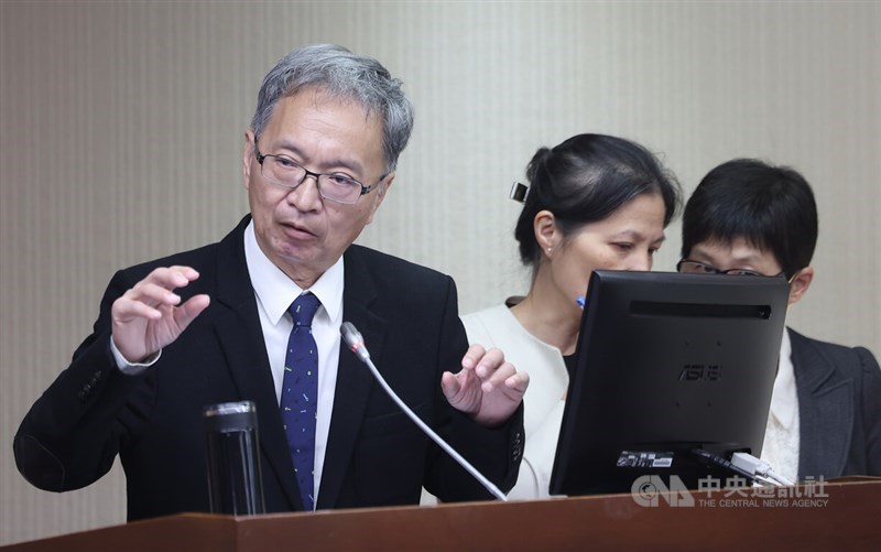 Health Minister Hsueh Jui-yuan speaks at a legislative committee meeting on Monday. CNA March 18, 2024