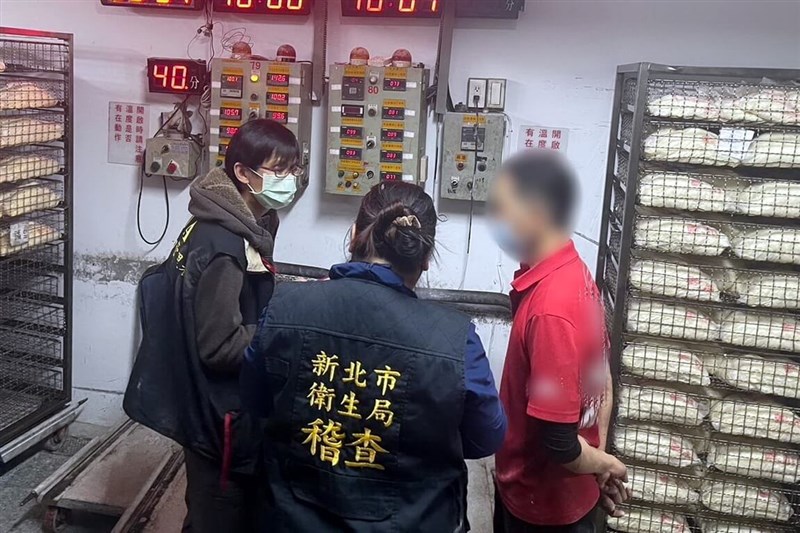 New Taipei health officials inspect a rice noodle supplier of restaurant chain Polam Kopitiam in the city Wednesday. Photo courtesy of New Taipei City Department of Health March 27, 2024