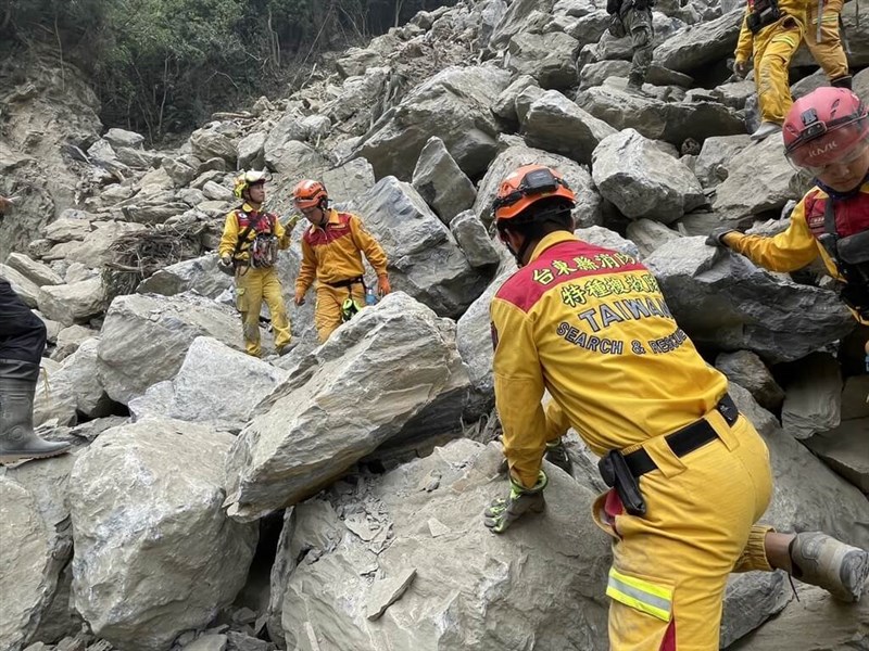 Search and rescue personnel scale a section of the Taroko Gorge on Friday to look for earthquake survivors. Photo courtesy of Taiwan Search and Rescue April 5, 2024