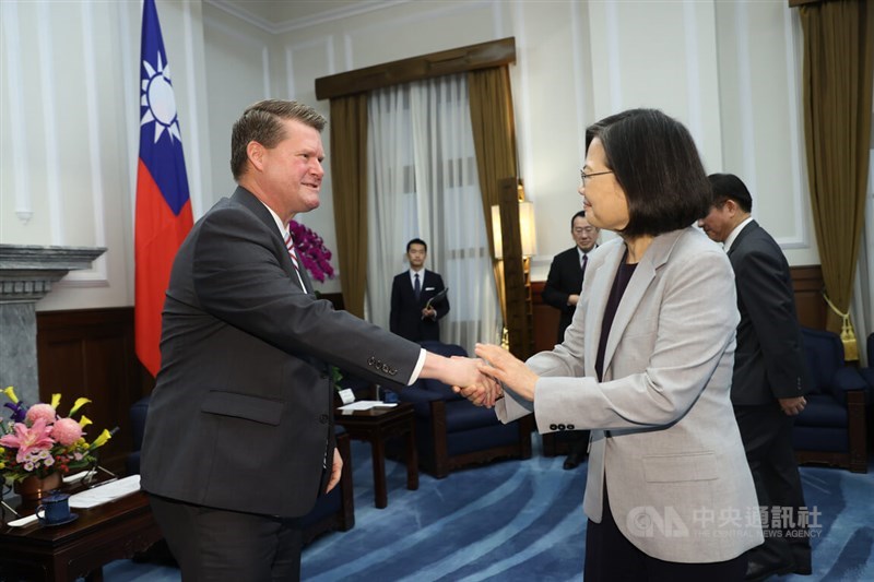 President Tsai Ing-wen (left) greets former U.S. Assistant Secretary of Defense for Indo-Pacific Security Affairs Randall G. Schriver with a handshake at the Presidential Office in Taipei Wednesday. CNA photo April 10, 2024