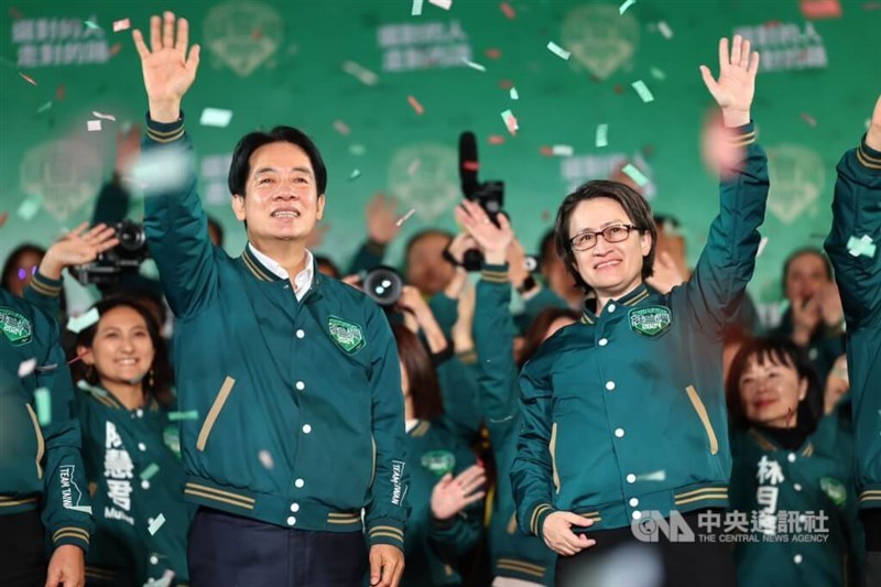 President-elect Lai Ching-te (center left) and Vice President-elect Hsiao Bi-khim (center right) wave to supporters and celebrate their victory in the presidential elections on Jan. 13, 2024. CNA file photo