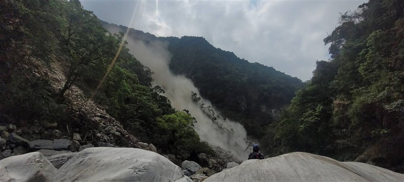 Landslides take place in Taroko National Park in Hualien County Sunday. Photo courtesy of Hualien County Fire Department April 14, 2024