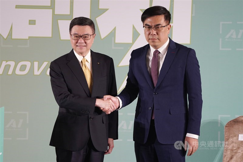 Premier-designate Cho Jung-tai (left) shakes hands with newly named Minister of Environment Peng Chi-ming at a press event in Taipei Friday. CNA photo April 19, 2024