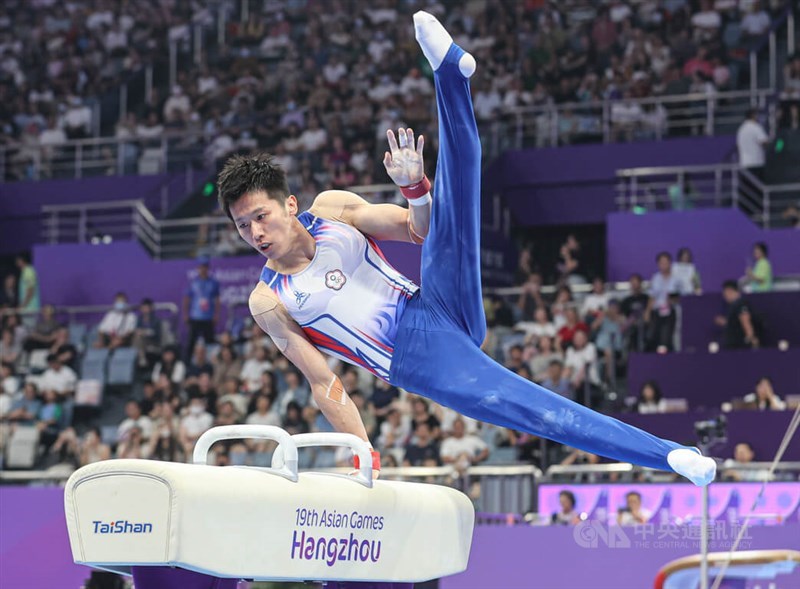 Taiwanese gymnast Lee Chih-kai during his gold medal performance at the 19th Asian Games in Hangzhou in 2023. CNA file photo