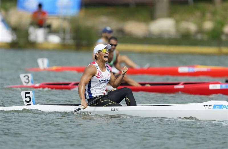Lai Kuan-chieh (front) at the Hangzhou Asian Games. File photo courtesy of Chinese Taipei Olympic Committee
