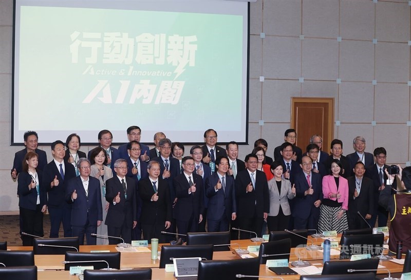 President-elect Lai Ching-te (fifth left in front) pose with members of his incoming new Cabinet at an "action camp" organized on Saturday. CNA photo May 4, 2024