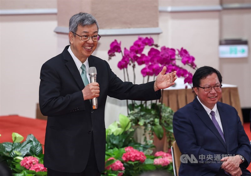 Premier Chen Chien-jen (left) and Vice Premier Cheng Wen-tsan appear at a farewell event held in the Executive Yuan in Taipei Thursday. CNA photo May 16, 2024