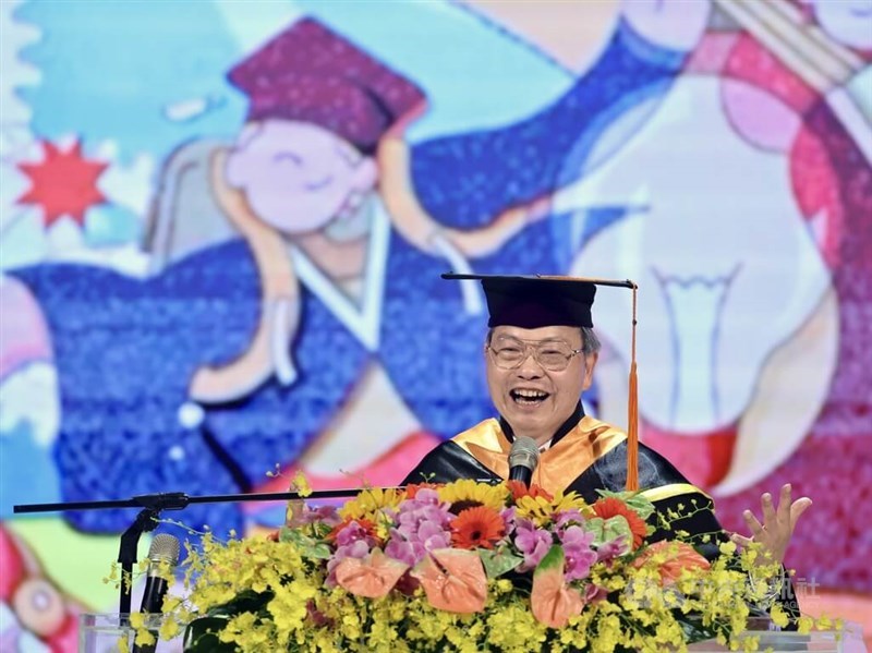 Supermicro founder and CEO Charles Liang speaks at the graduation ceremony of National Taipei University of Technology Saturday. CNA photo June 1, 2024