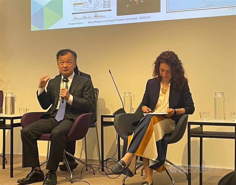 Chiu Tai-san (left), the former head of Taiwan's Mainland Affairs Council, speaks at a forum held by the Centre For European Policy Studies in Brussels Friday. CNA photo May 31, 2024