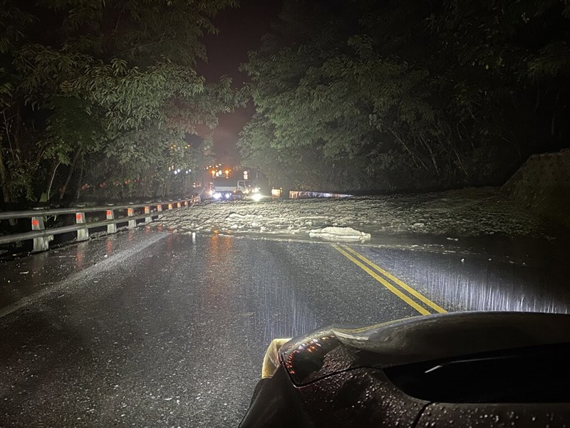 "A landslide blocks a section of Provincial Highway No. 9 in Hualien County during heavy rain on Saturday.. Photo courtesy of a private contributor June 1, 2024