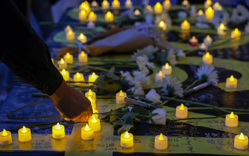 Candles are lit at a vigil to commemorate the June 4 Tiananmen Square Incident Tuesday. CNA photo June 4, 2024