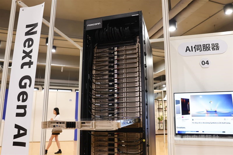 An AI server is displayed at Hon Hai Precision Industry Co.'s headquarters in New Taipei in May 2024. CNA file photo