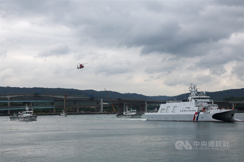 A Taiwan Coast Guard vessel is docked at the a base in New Taipei. CNA file photo