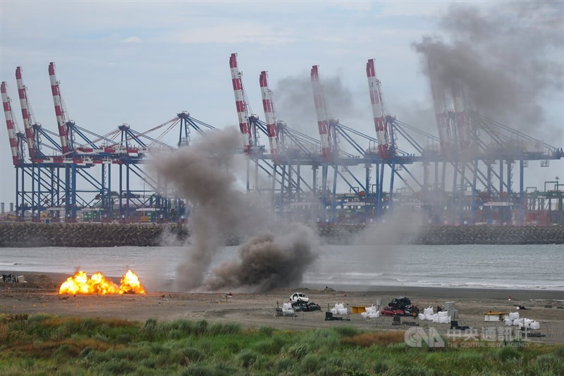 An anti-landing drill is held in New Taipei during the Han Kuang military exercises on July 27, 2023. CNA file photo