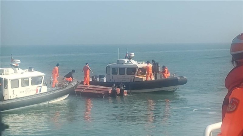 A Chinese speedboat capsizes near the Kinmen Islands after being pursued by Taiwan Coast Guard personnel for illegally entering Taiwanese waters on Feb. 14, 2024. Photo courtesy of the Coast Guard Administration's Kinmen-Matsu-Penghu Branch