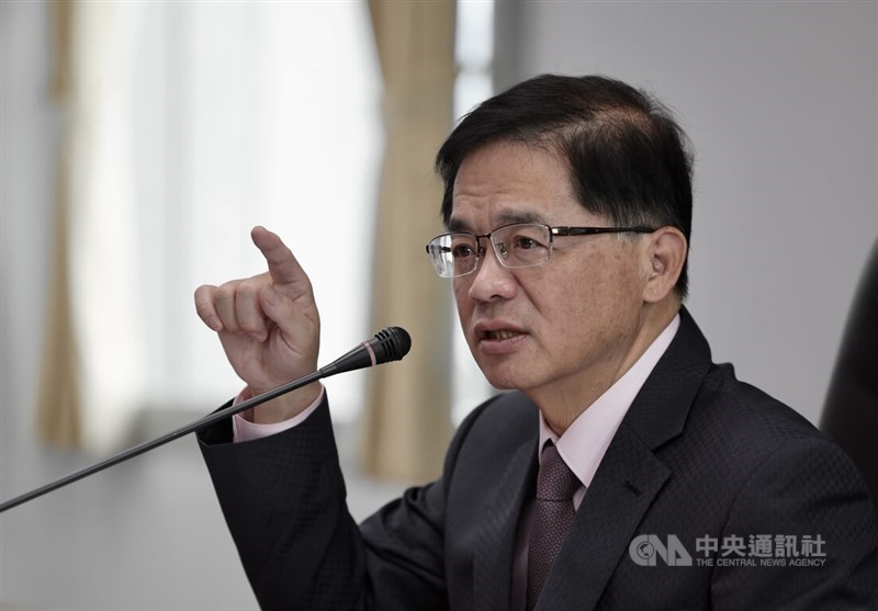 Transportation and Communications Minister Li Men-yen talks to the press in Taipei Tuesday. CNA photo July 30, 2024