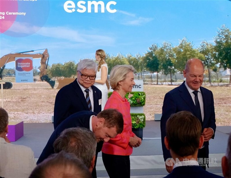 TSMC Chairman and CEO C.C. Wei (left), EU Commission President Ursula von der Leyen (center), and Germany's Federal Chancellor Olaf Scholz (right) attend the groundbreaking ceremony for TSMC's planned fab in Dresden on Tuesday. CNA photo Aug. 20, 2024