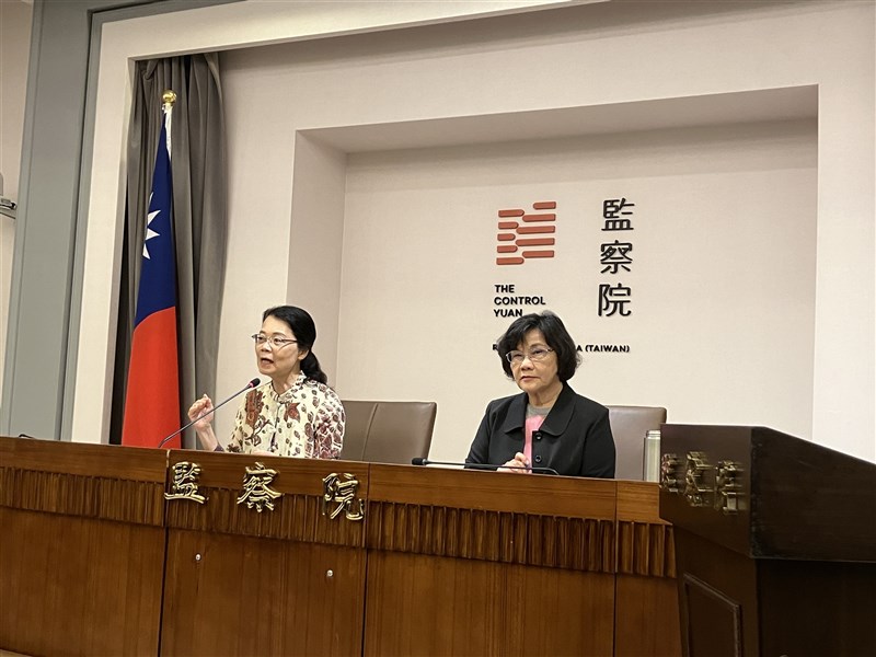 Control Yuan members Wang Mei-yu (left) and Wang Yu-ling host a news conference in Taipei on Tuesday. CNA photo Sept. 3, 2024