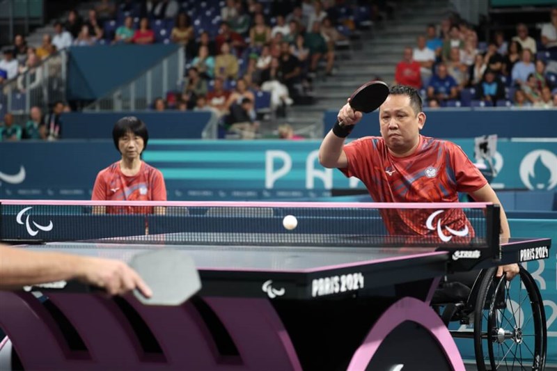 Taiwanese para table tennis player Cheng Ming-chih (right). Photo courtesy of Sports Administration Sept. 4, 2024