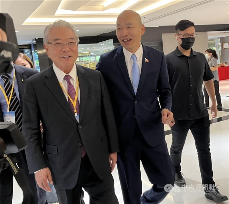 Rock Hsu (front, left), acting chairman of the Taipei-based Straits Exchange Foundation, and KMT legislative speaker Han Kuo-yu (front, right) attend the 10th Cross-Strait, Hong Kong and Macao Forum on Economic and Trade in Taipei on Thursday. CNA photo Sept. 5, 2024