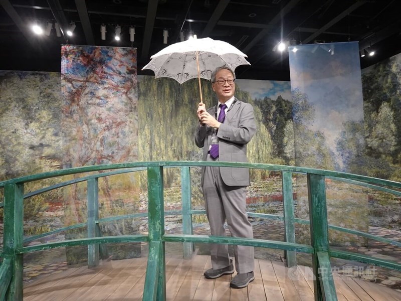 Culture Minister Li Yuan during his visit to the Kadokawa Musashino Museum on Friday. CNA photo Sept. 6, 2024