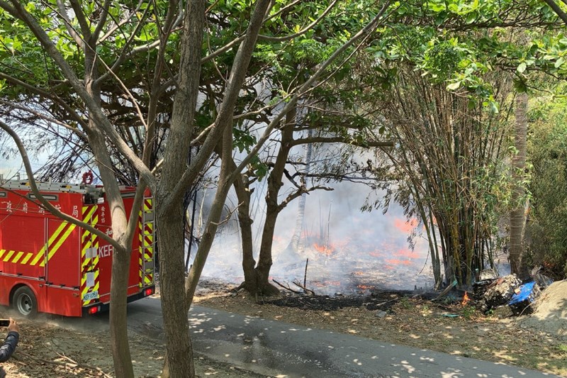 Tainan first responder work the scene of a fire in Tainan in this photo for illustrative purpose. Photo courtesy of Tainan City Police Department 3rd Precinct