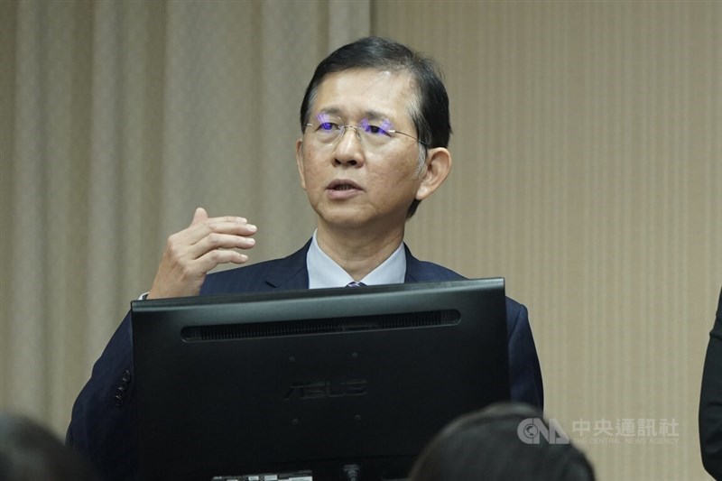 Digital Affairs Minister Yennun Huang at a Legislative Yuan committee hearing in Taipei Monday. CNA photo Oct. 7, 2024