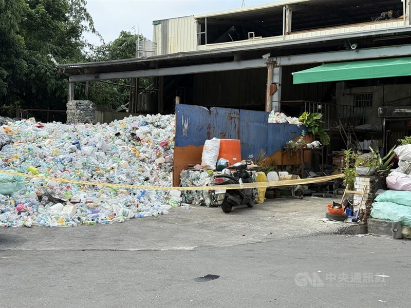 A recycling factory in Douliu District, Yunlin County, cordoned off after a fatal accident on Thursday. CNA photo Oct. 10, 2024