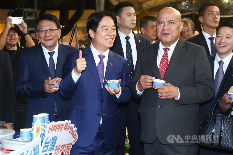 President Lai Ching-te (front left) and Tuvaluan Prime Minister Feleti Penitala Teo (front right) at the National Day reception at the Taipei Guest House Thursday. CNA photo Oct. 10, 2024