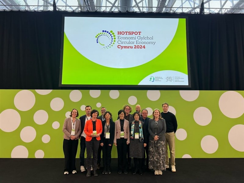 Resource Circulation Administration Director General Lai Ying-ying (front, second right) attends the Holland Circular Hotspot event in Wales, United Kingdom, held from Oct. 7-9. Photo courtesy of the Resource Circulation Administration Oct. 14, 2024