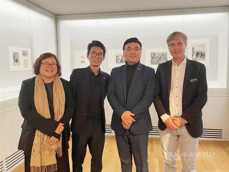 From right to left: Rijksmuseum 's head of Asian Art Menno Fitski, Acting head of Taiwan's mission to the Netherlands Liu Kung-han, Rijksmuseum's Taiwanese curator of Chinese art Wang Ching-ling and Taiwan Culture Center in Paris secretary Lin Hui-zhu pose together to unveil the "Once upon a time ... the Netherlands and Taiwan" exhibition on Wednesday at the Rijksmuseum in Amsterdam. CNA photo Oct. 16, 2024