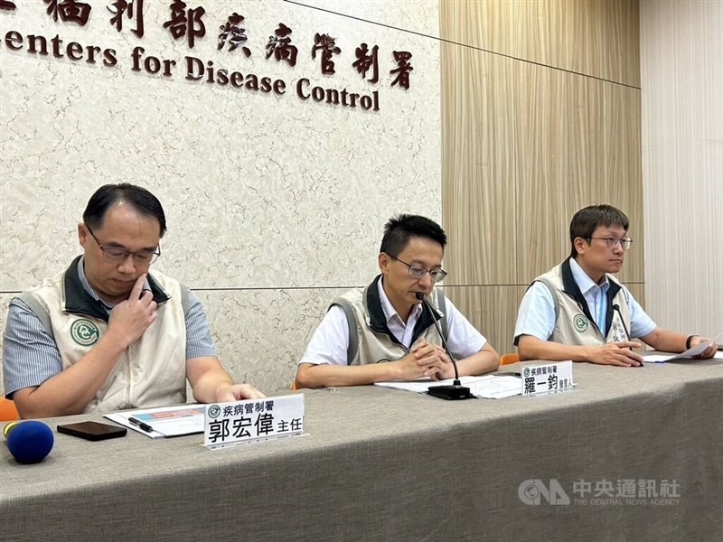 CDC Deputy Director-General Lo Yi-chun at a regular briefing in Taipei Tuesday. CNA photo Oct. 22, 2024