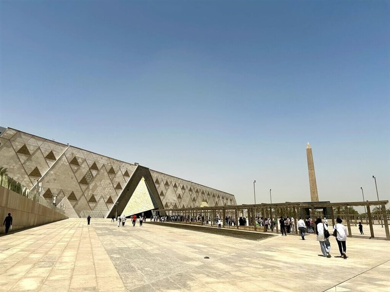 Private tours visit the Grand Egyptian Museum during a soft trial opening on Oct. 13. CNA photo Oct. 13, 2024