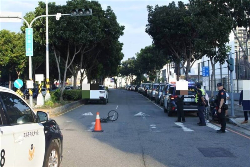 The scene of the traffic accident in Taichung on Sunday. Photo courtesy of the police