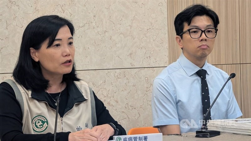 CDC spokesperson Tseng Shu-hui (left) speaks to reporters during a routine press conference on Tuesday. CNA photo Nov. 5, 2024