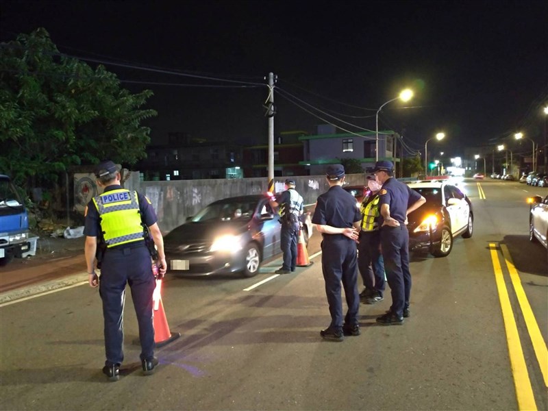 Taoyuan police conduct a routine traffic inspection in 2019. File photo courtesy of the police for illustrative purpose only