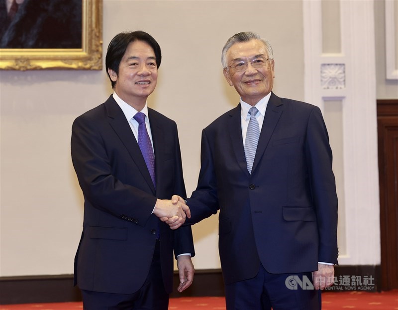 President Lai Ching-te (left) meets with Lin Hsin-i at the Presidential Office in Taipei on Thursday. CNA photo Nov. 7, 2024