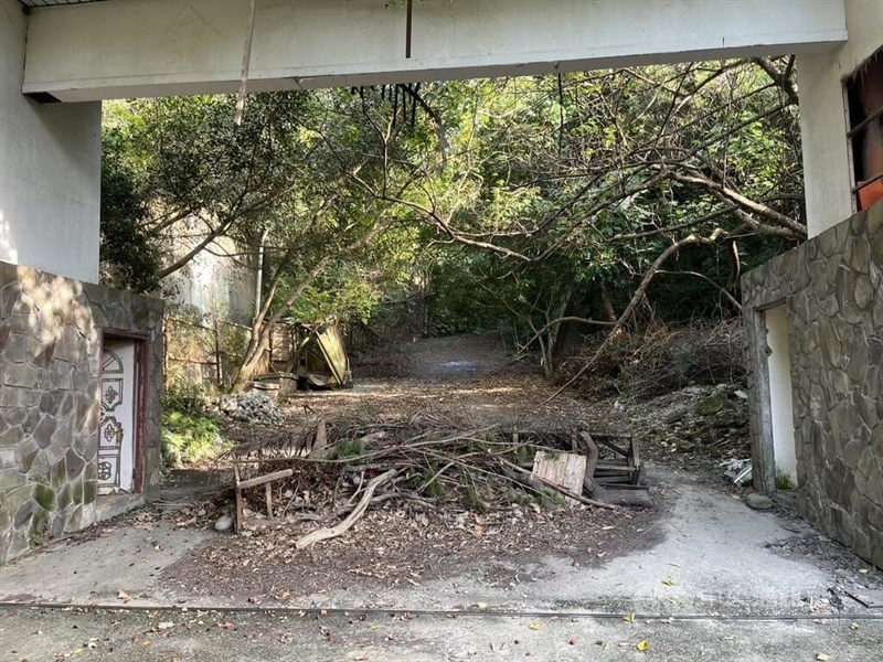 An abandoned Taichung amusement park where a female corpse was discovered early Monday. CNA copy photo Nov. 11, 2024