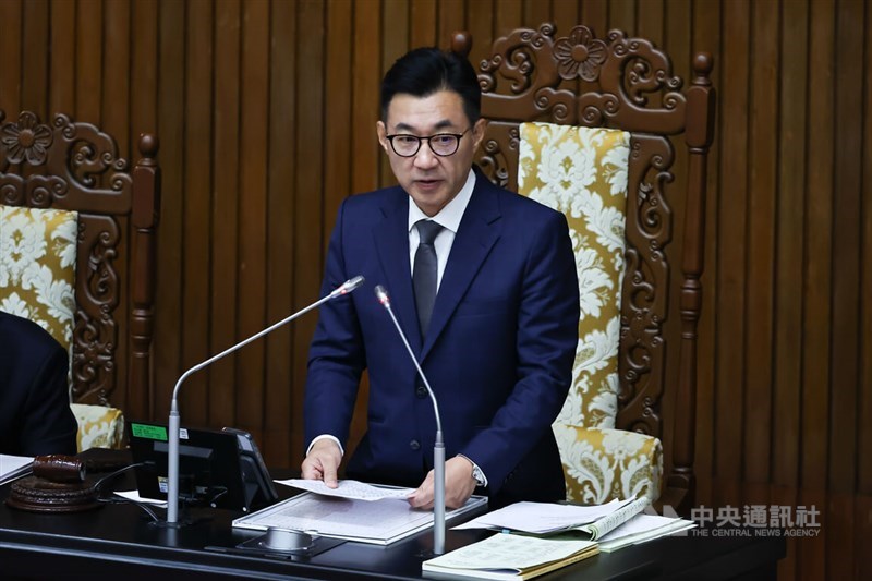 Deputy Legislative Speaker Johnny Chiang presides over the Legislature in this CNA file photo