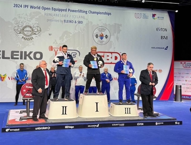 Taiwanese powerlifter Yang Sen (center) stands on the award podium at the World Equipped Open Powerlifting Championships on Friday in Reykjavik, Iceland. Photo courtesy of the Sports Administration