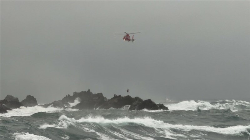 A chopper conducts a rescue mission in the wake of Saturday’s incident. Photo courtesy of the Coast Guard Administration