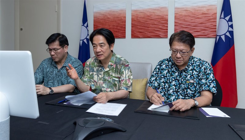 President Lai Ching-te (center), who is currently in Guam on his first official overseas trip since his inauguration earlier this year, calls a national security meeting via video conferencing Wednesday night, Photo courtesy of the Presidential Office