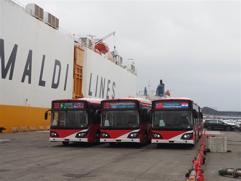 Taiwan-made electric buses destined for Paraguay at pictured at Taipei Port on Saturday, Photo courtesy of Master Transporation