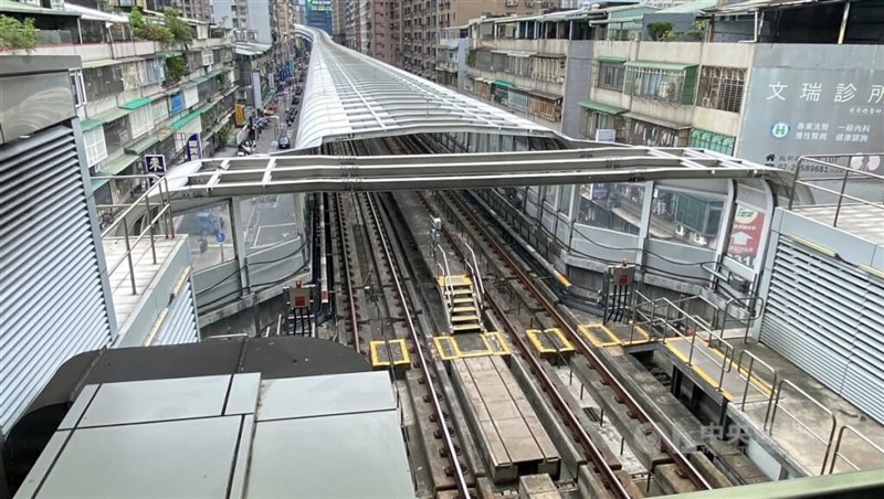 The current state of the tracks from an elevated position at Banxin Station on the Circular Line. CNA file photo