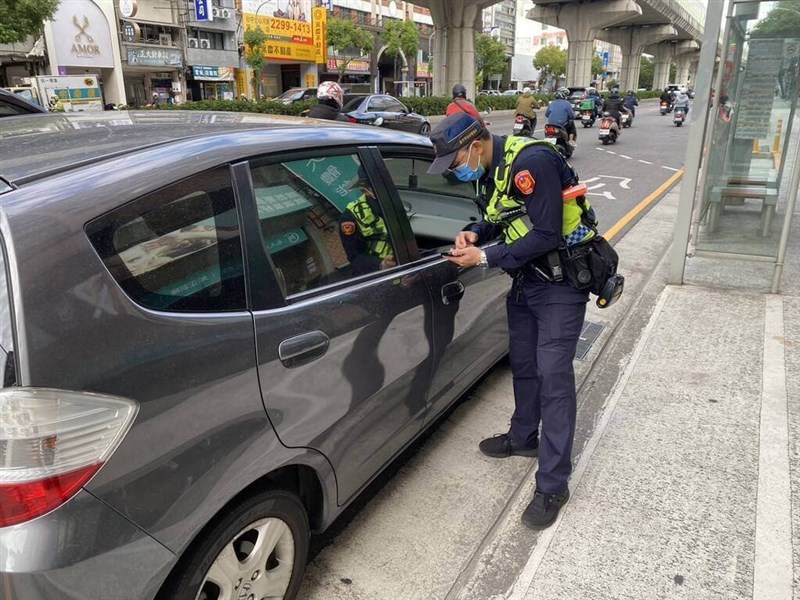 A police officer on duty. Photo courtesy of the Taichung City Government Police Department