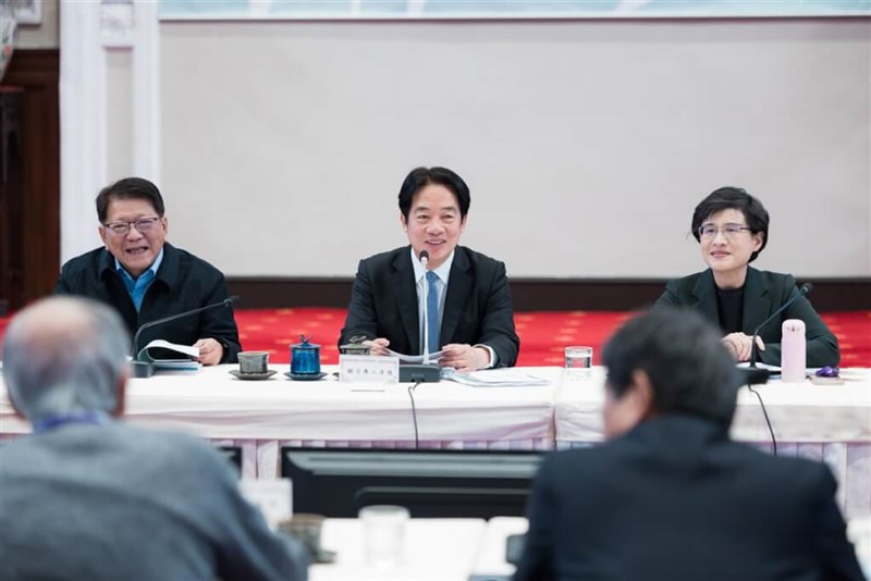 President Lai Ching-te (center) speaks as the Presidential Office's climate change committee convenes for the third time. CNA photo Jan. 23, 2025