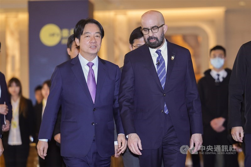 President Lai Ching-te (front, left) is accompanied by HFX President Peter Van Praagh at the international security forum in Taipei on Thursday. CNA photo Feb. 20, 2025