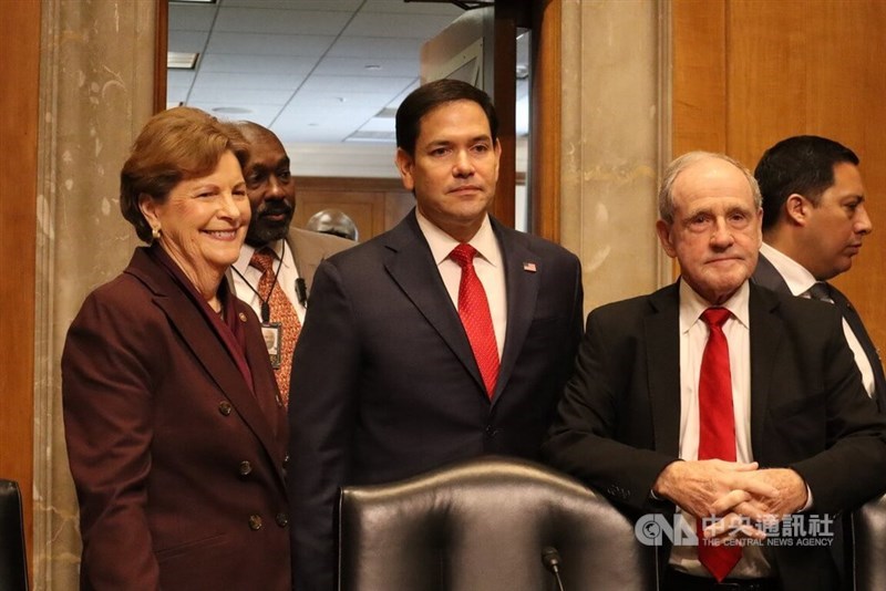 Senators Jim Risch (front, right) and Jeanne Shaheen (front, left). CNA file photo