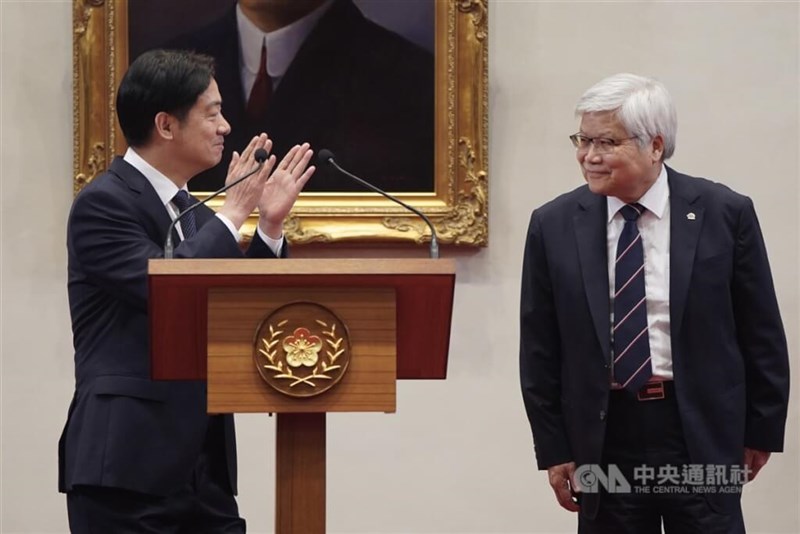 TSMC Chairman C.C. Wei (魏哲家, right) joined President Lai Ching-te (賴清德) in Taipei on Thursday for an impromptu news conference. CNA photo March 6, 2025