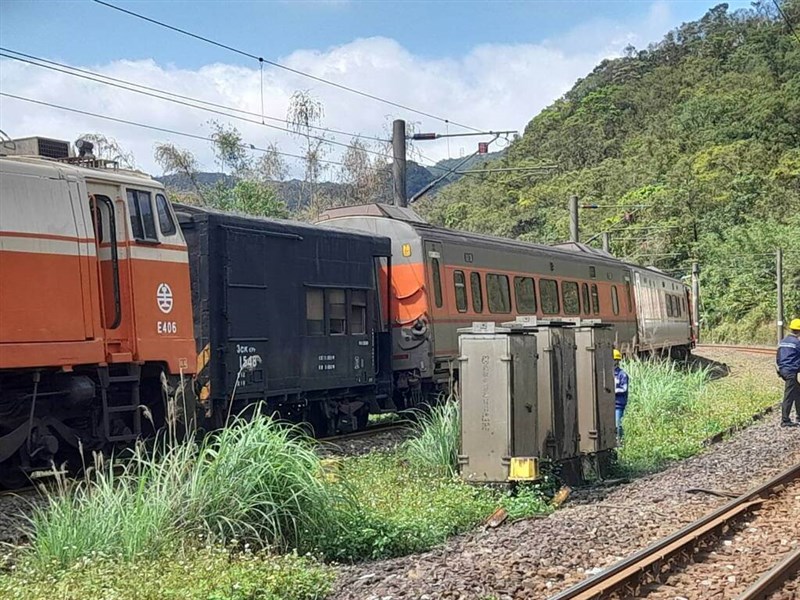 A partial derailment of a freight train traveling between New Taipei's Shuangxi and Sandiaoling stations Monday morning. Photo courtesy of Taiwan Railway Corp. March 10, 2025